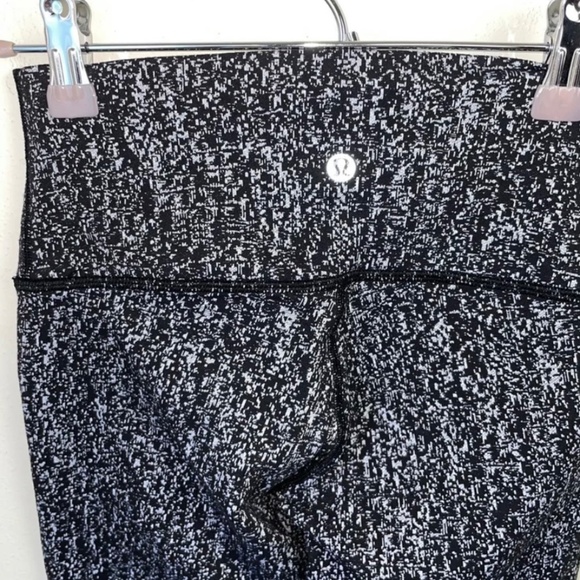 Lululemon Wunder Under Crop (High-Rise) *21" - Picture 8 of 12